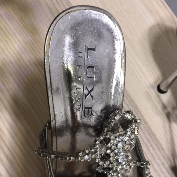 Fun sparkly heels - Picture 3 of 7